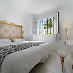 Adonis Apartman *