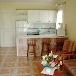 Adonis Apartman *