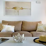 Adonis Apartman