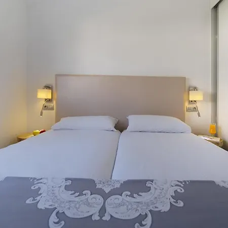 Adonis Playa del Inglés