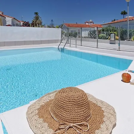 Adonis Playa del Inglés