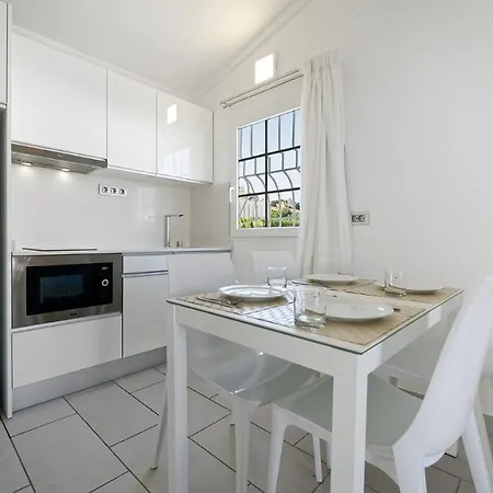 Apartment Adonis